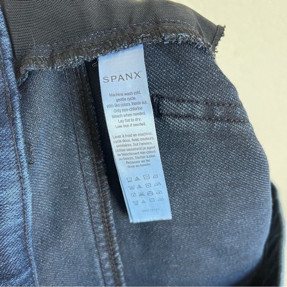Spanx Denim Jeanish Ankle Leggings Midnight - Picture 5 of 6